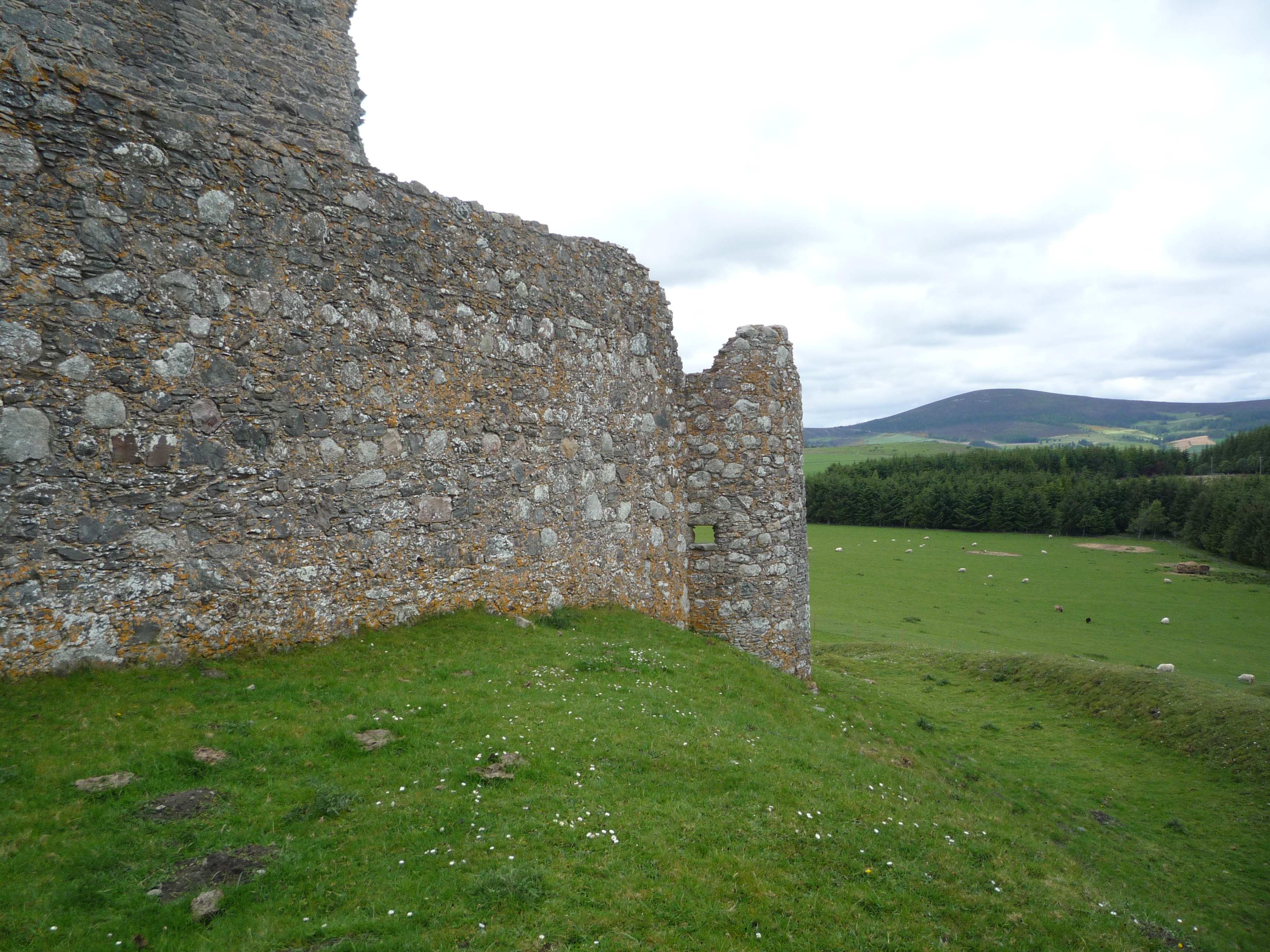 An image of Auchindoun Castle