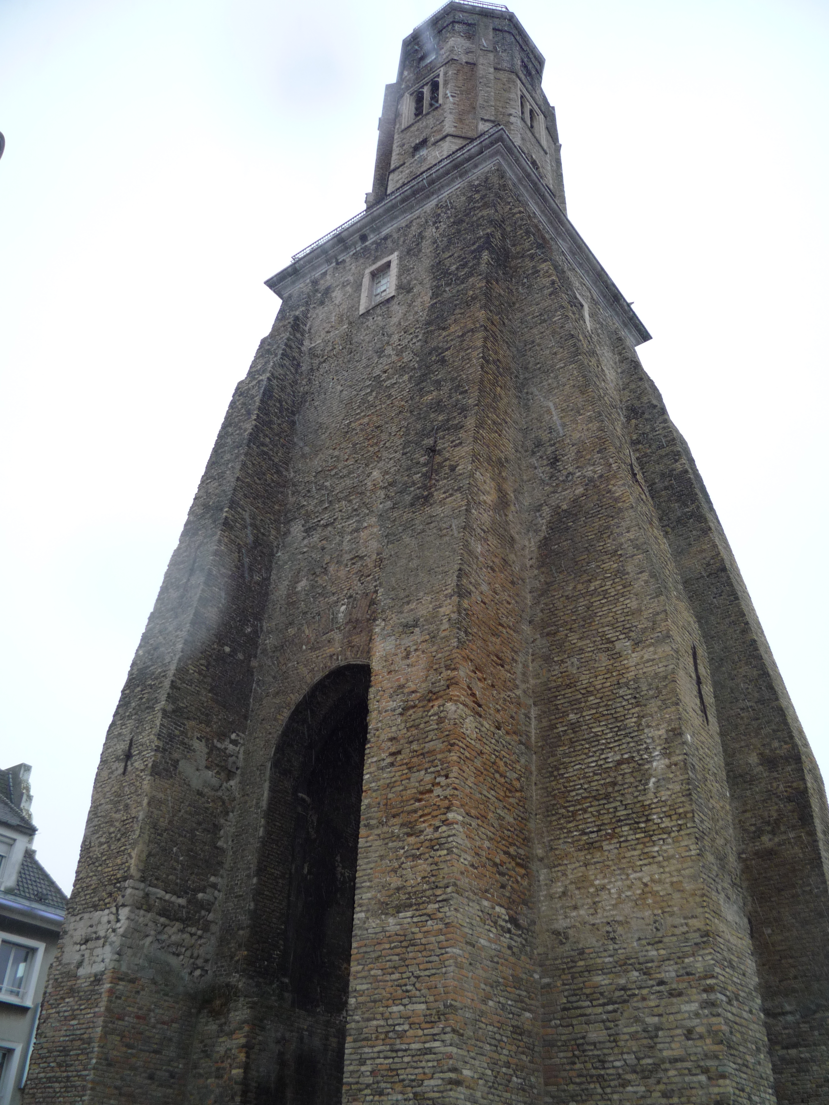 An image of Calais Tower