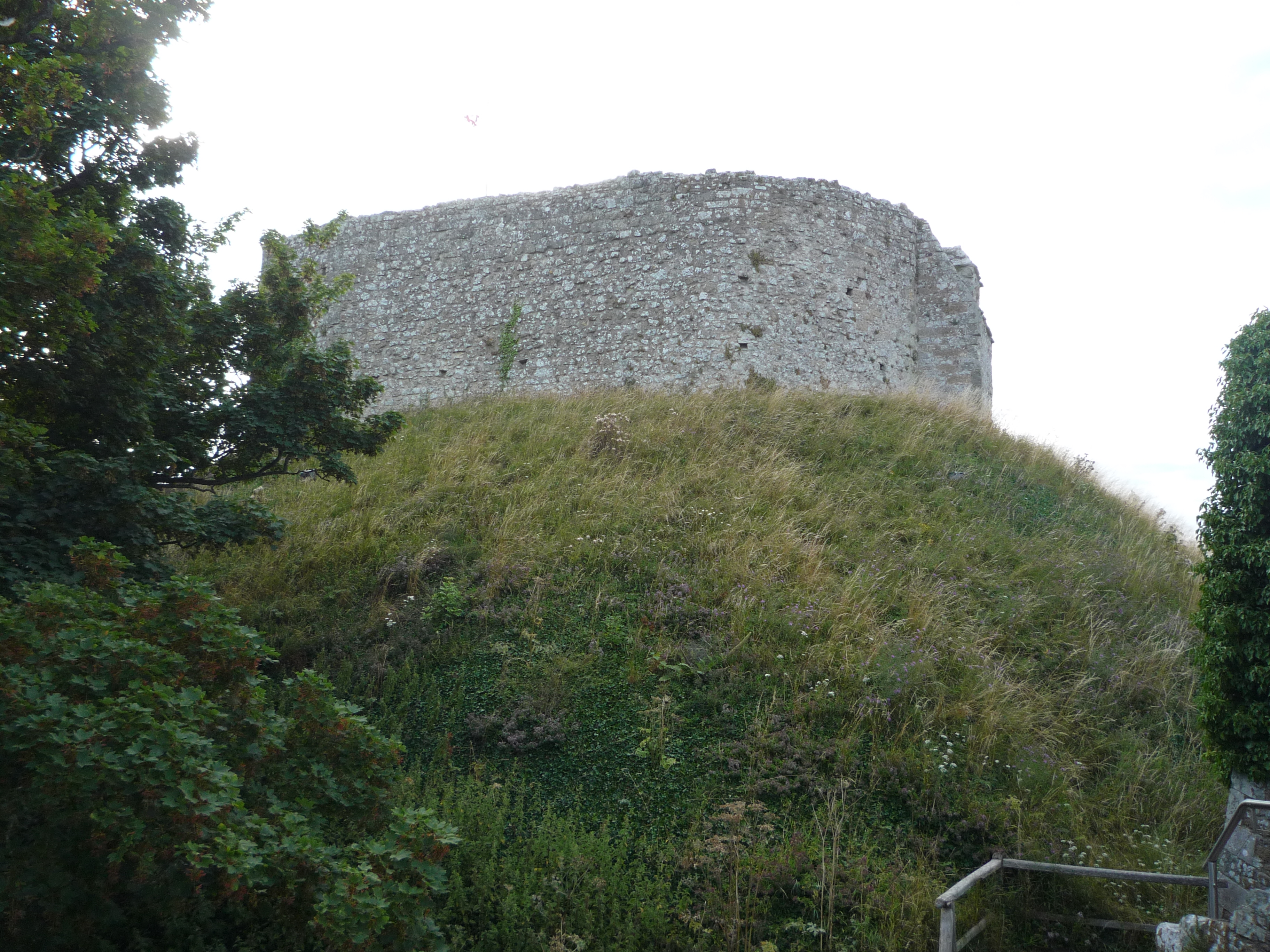 An image of Carisbrooke Castle