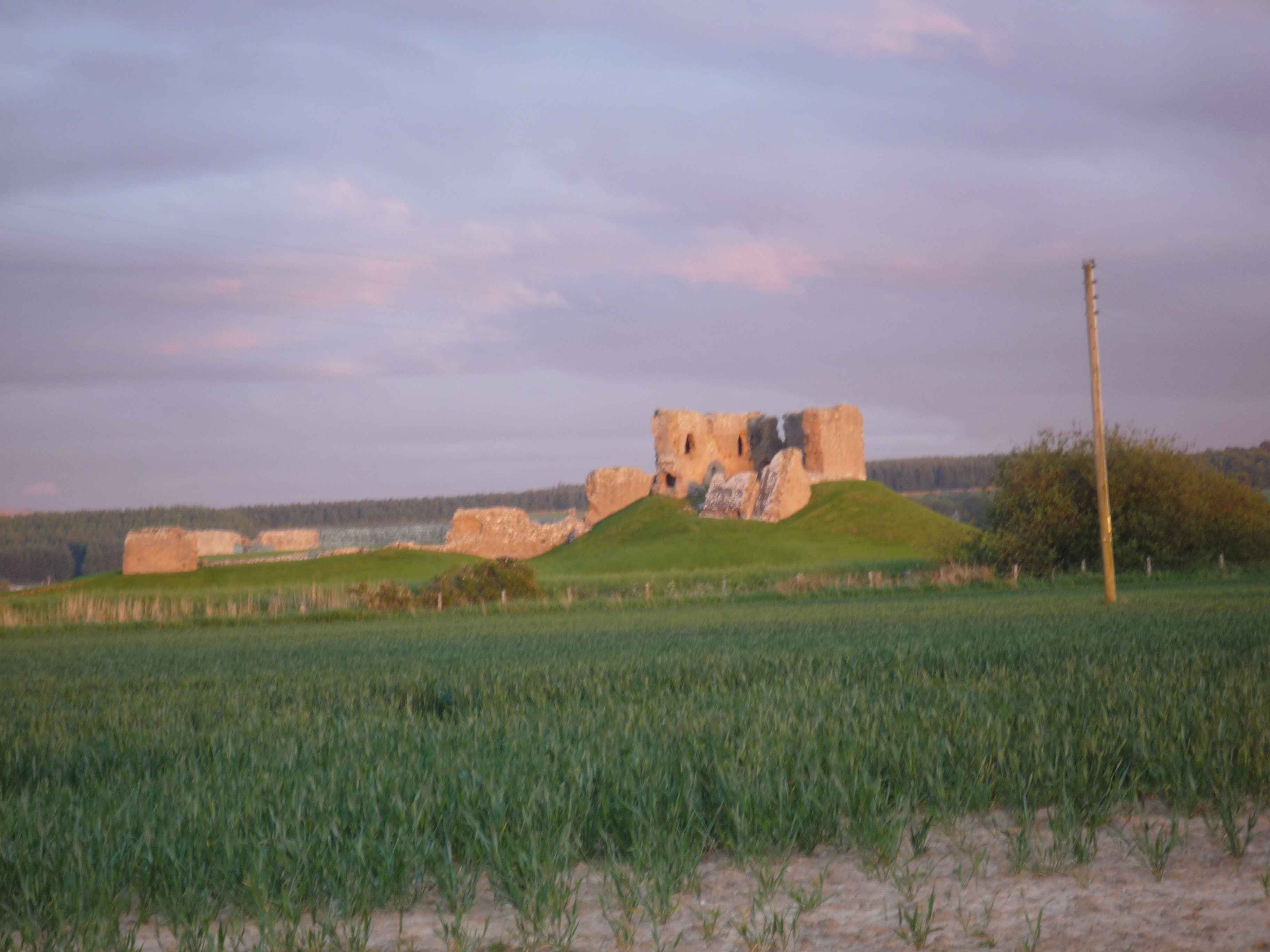 An image of Duffus Castle