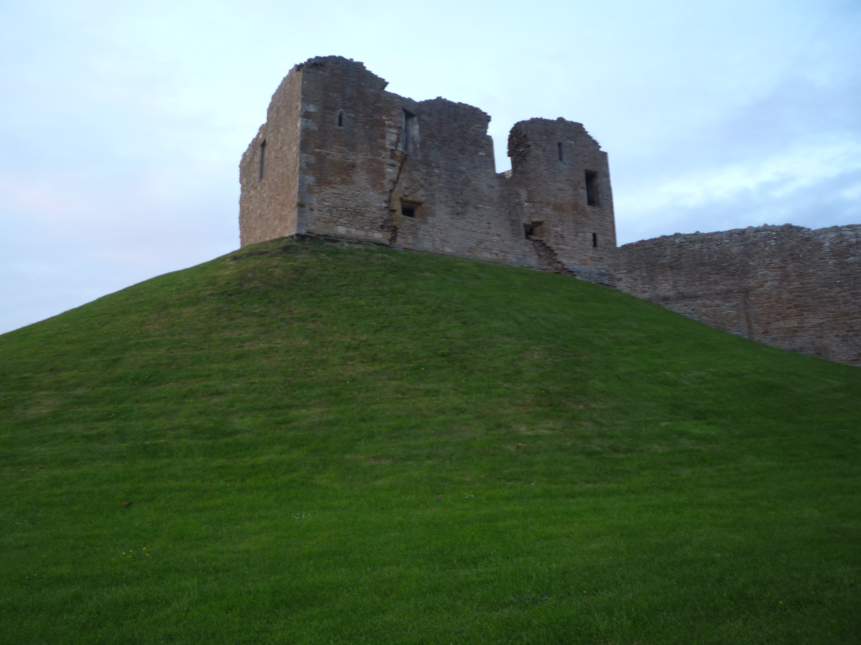 An image of Duffus Castle