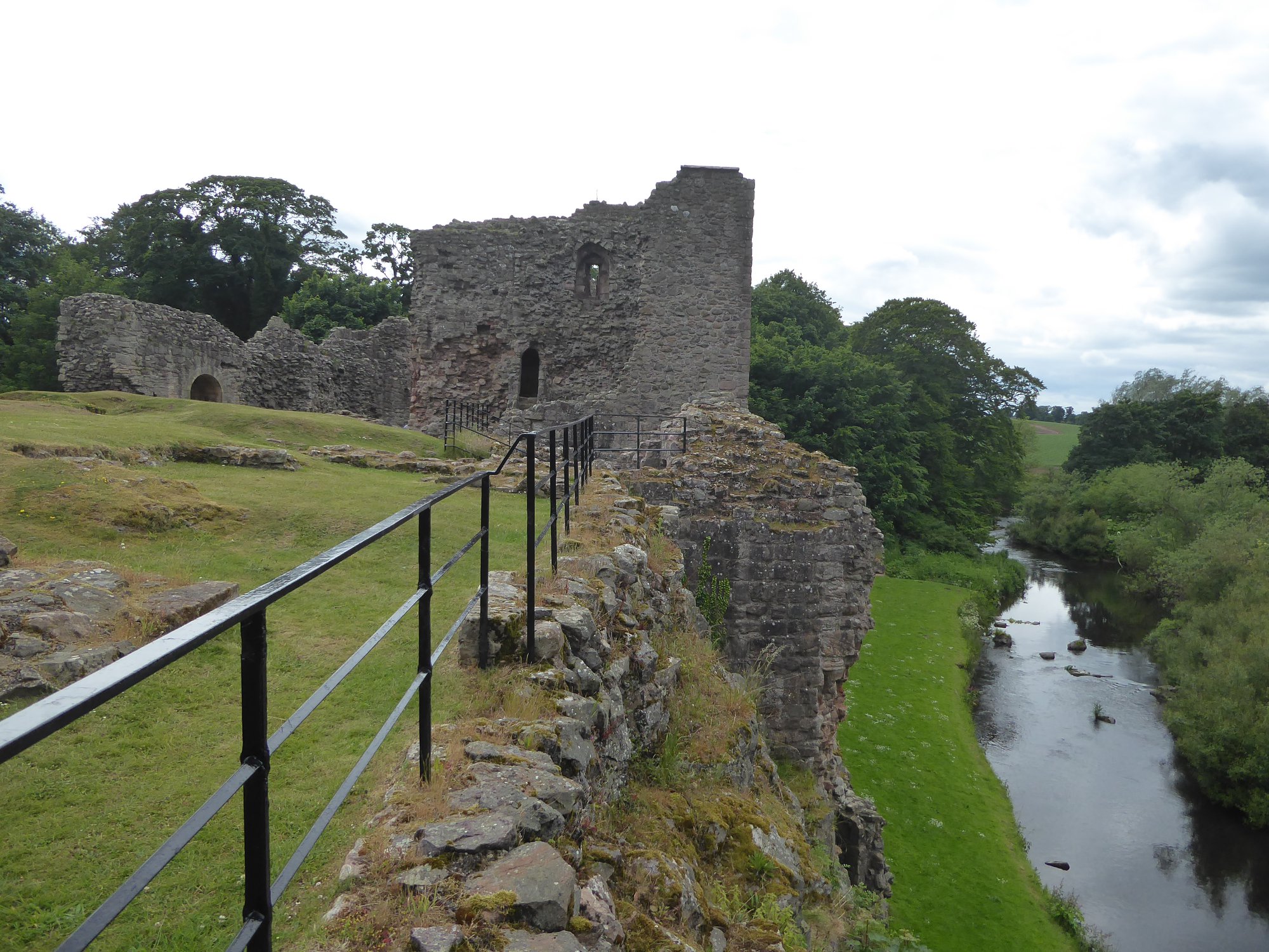 An image of Hailes Castle