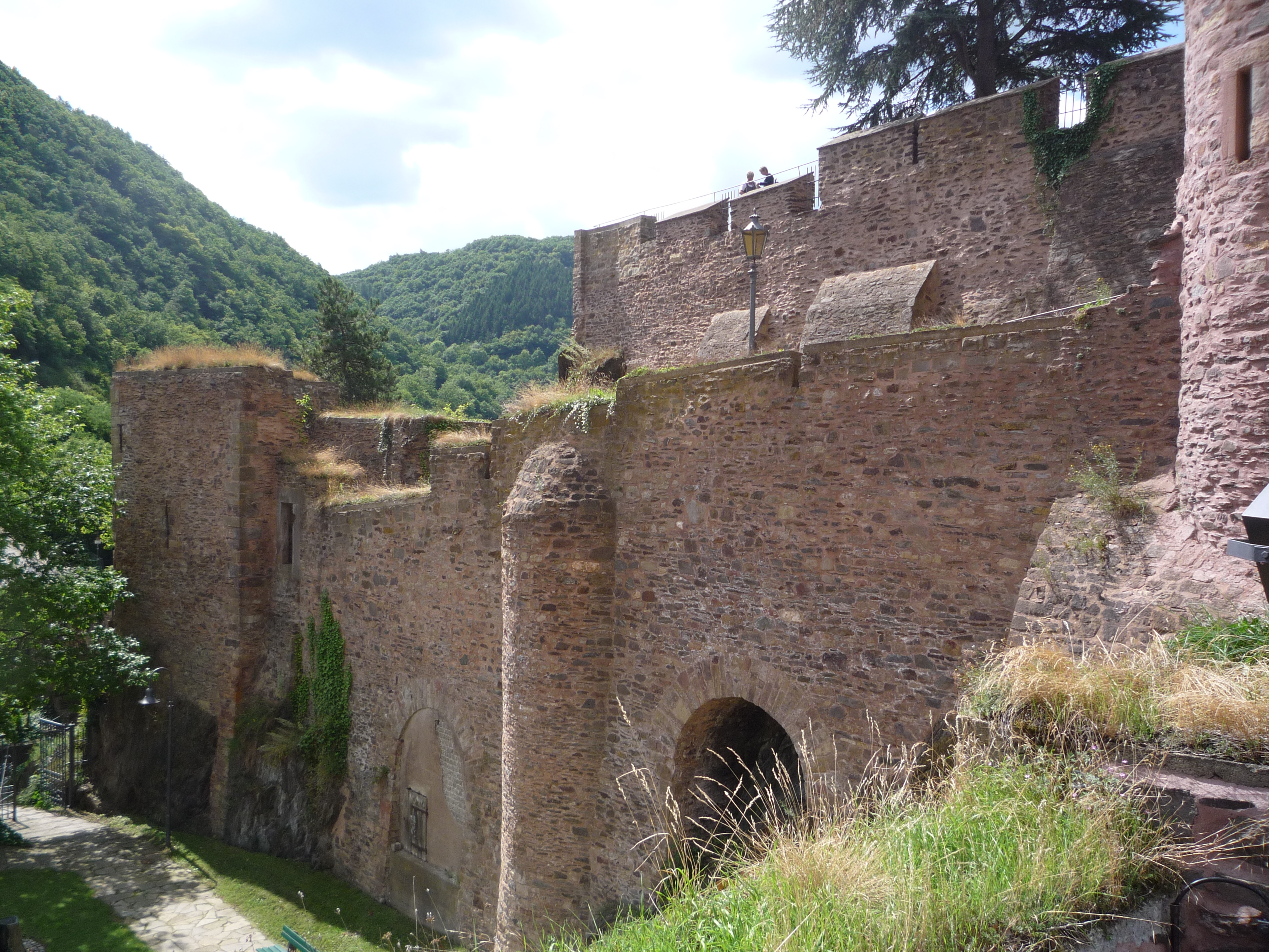 An image of Hengebach Castle