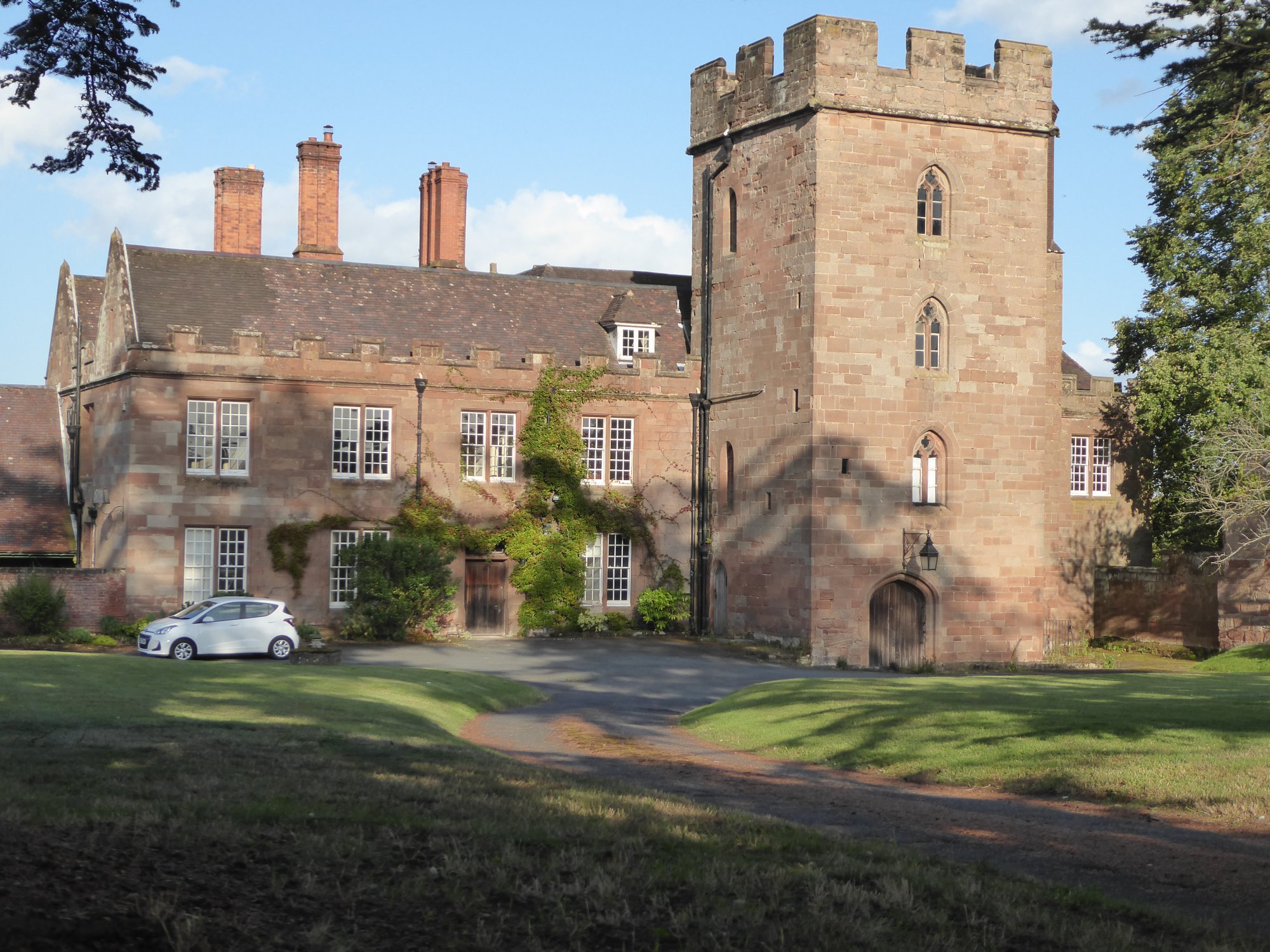 An image of Holt Castle