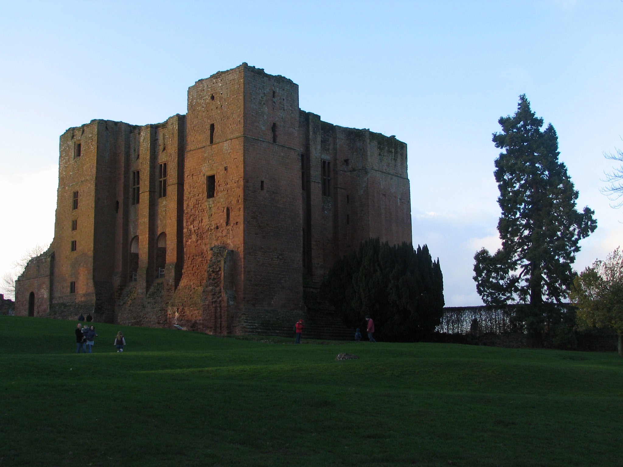 An image of Kenilworth Castle