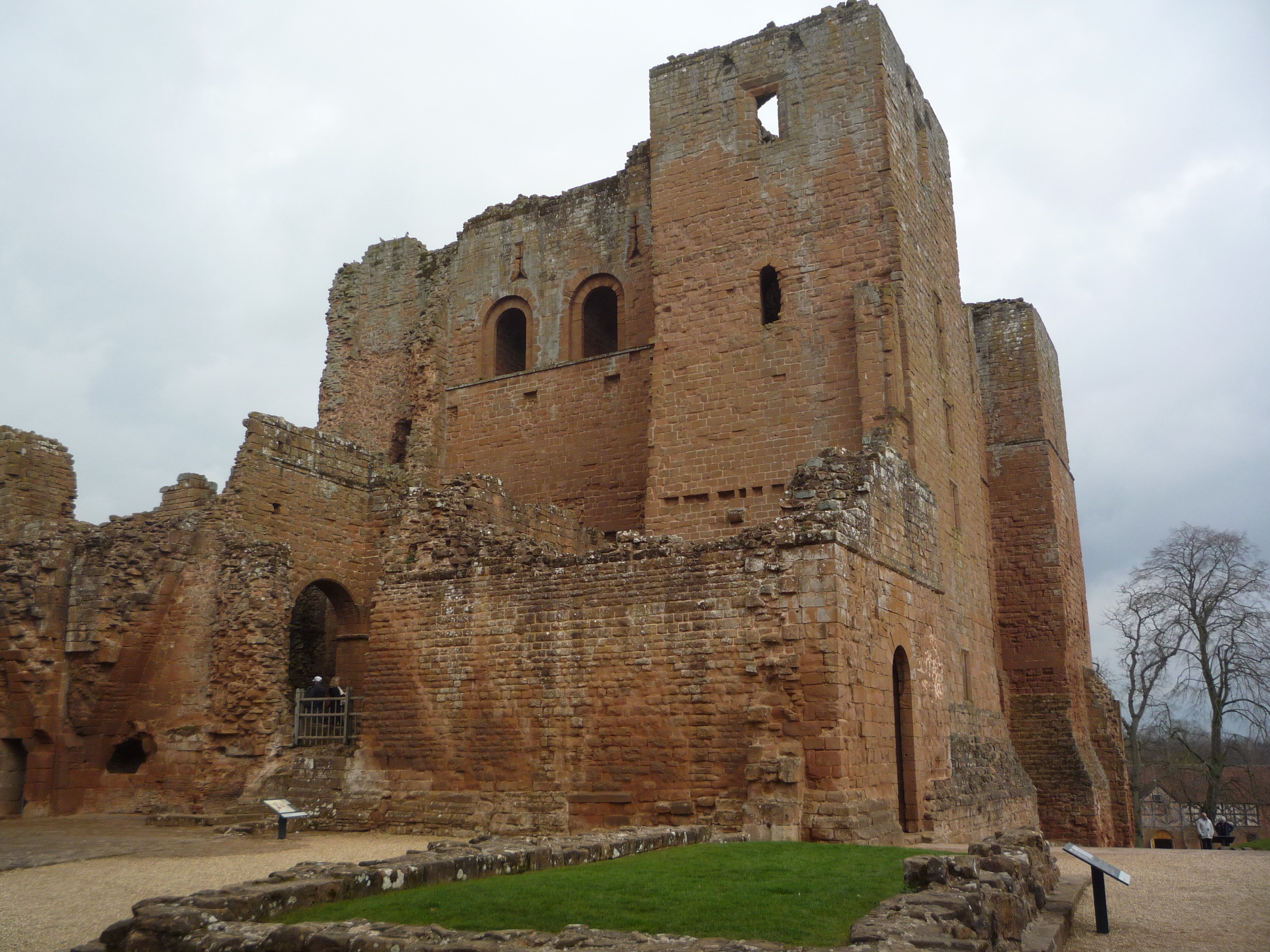 An image of Kenilworth Castle