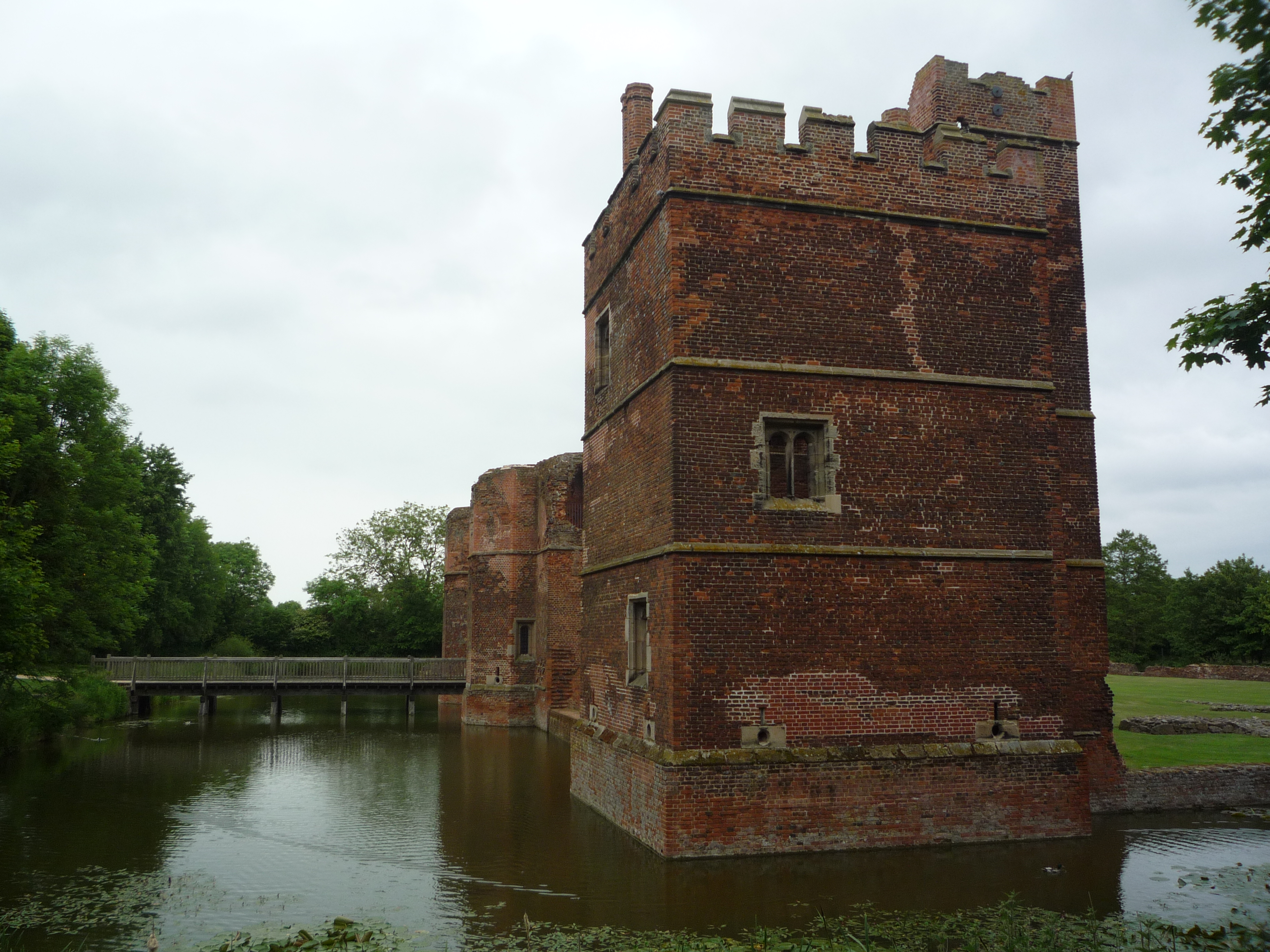 An image of Kirby Muxloe Castle