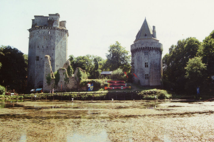 An image of Largoët Castle