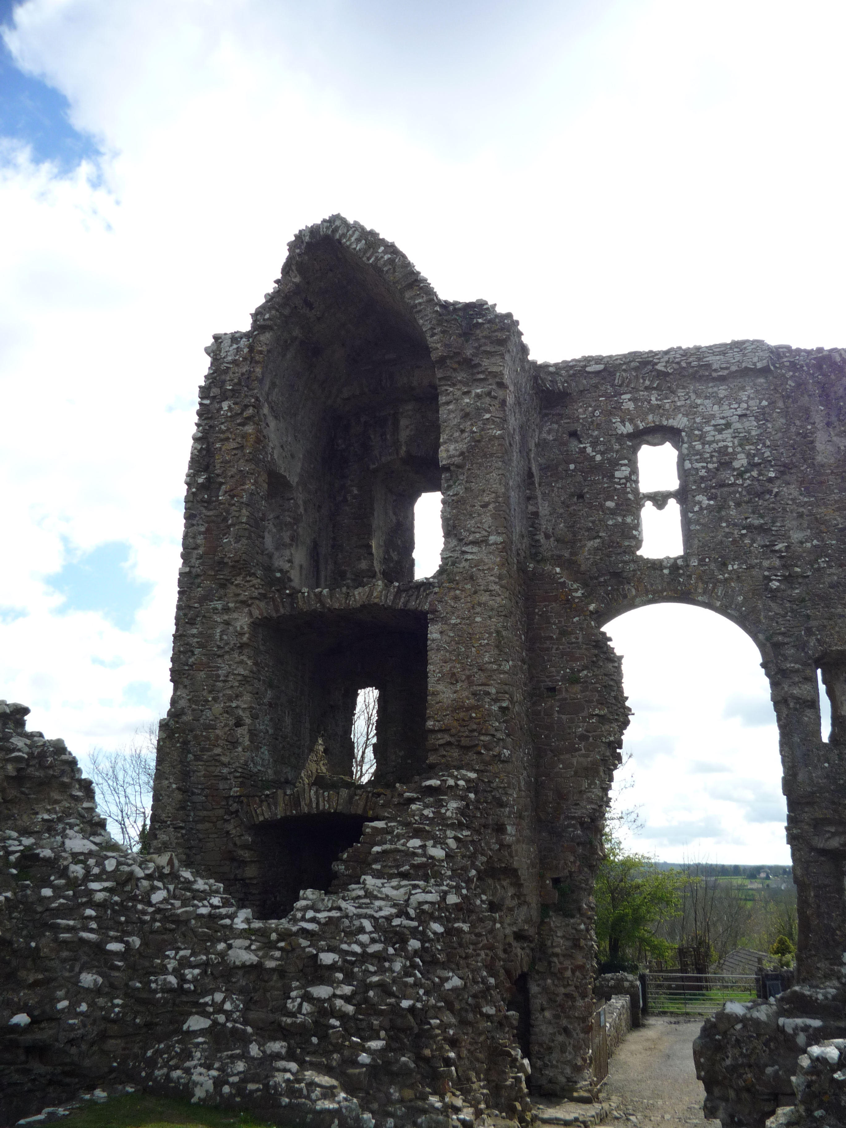 An image of Llawhaden Castle