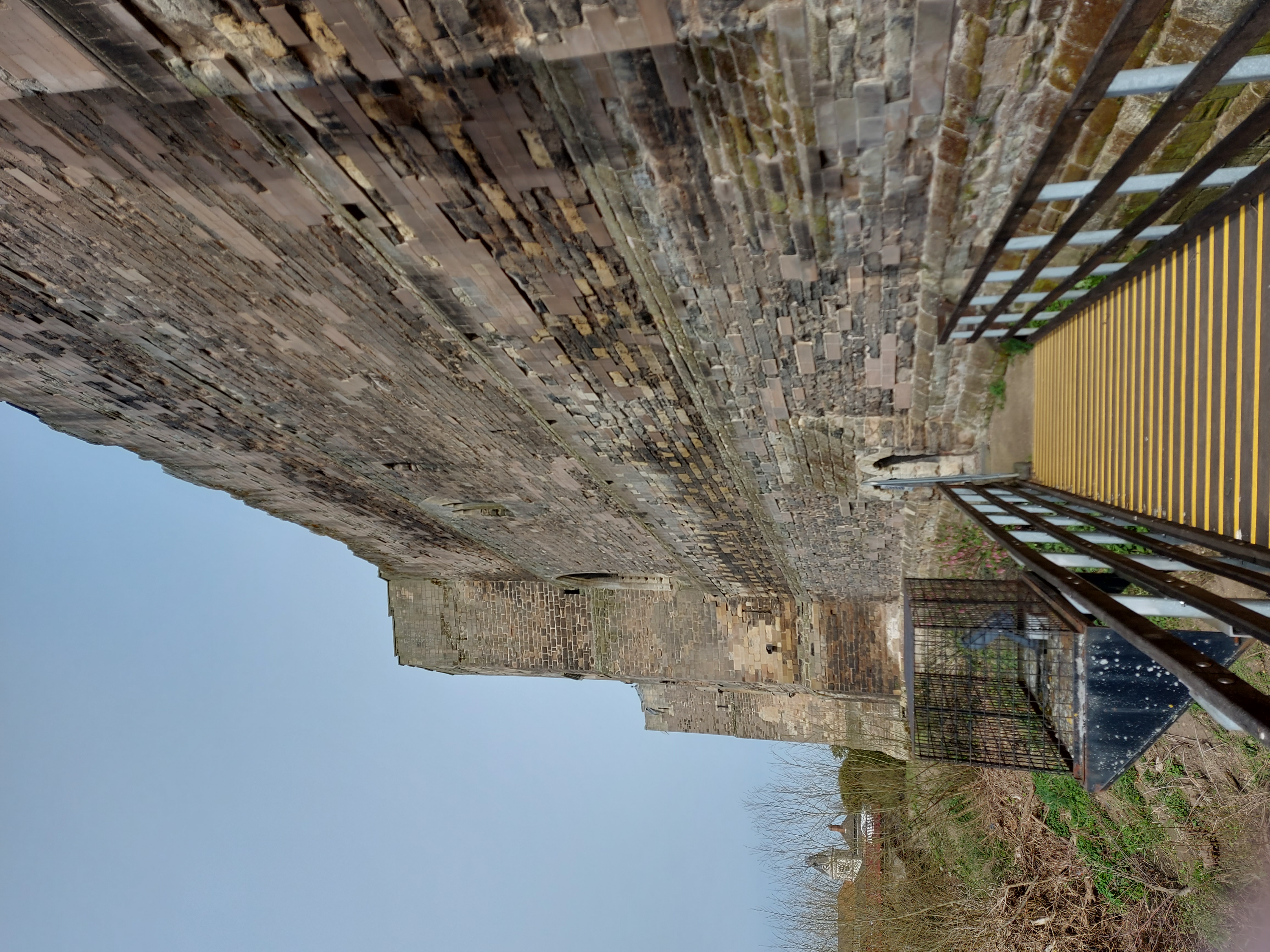 An image of Newark Castle (England)