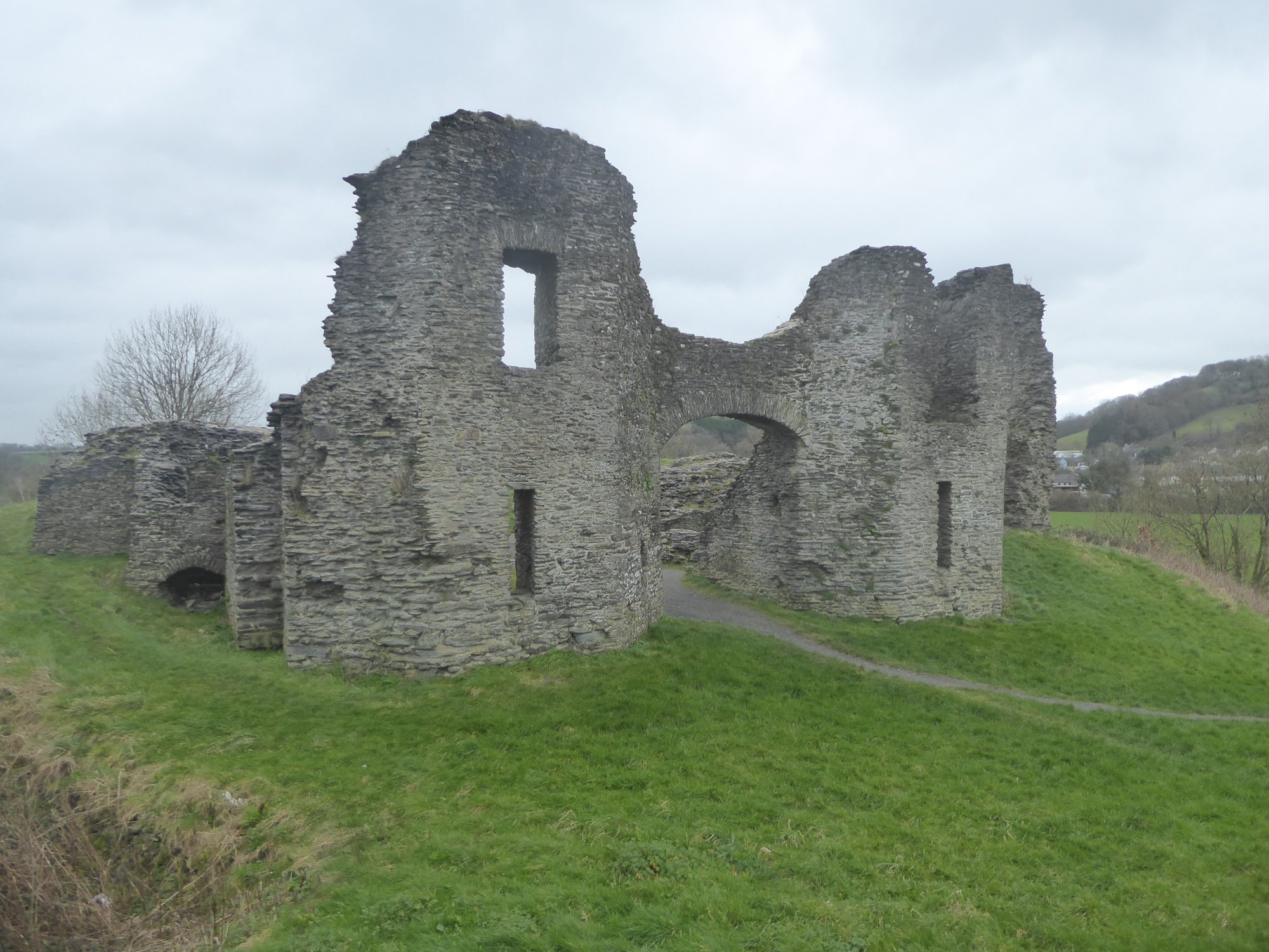 An image of Newcastle Emlyn Castle