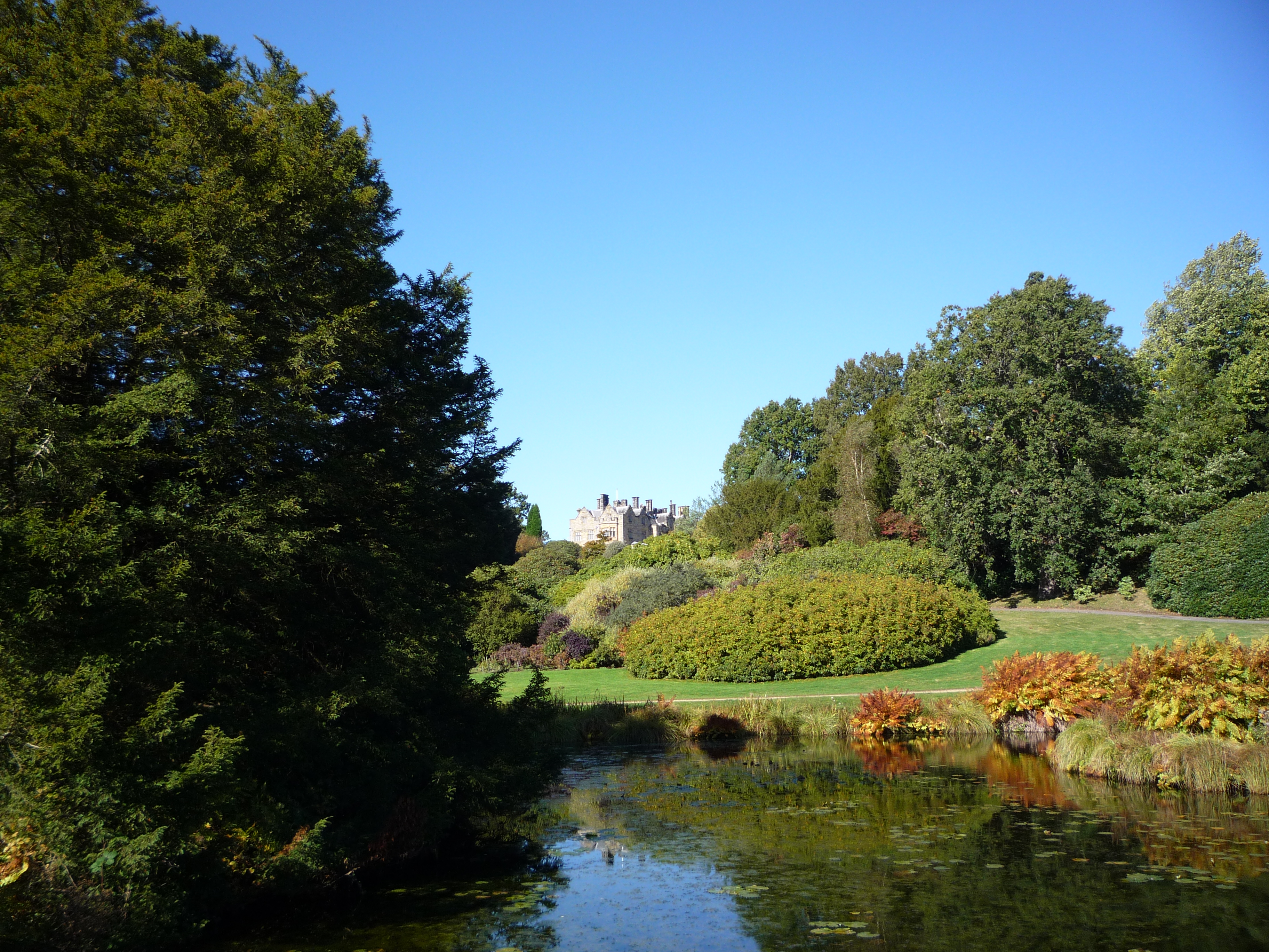 An image of Scotney Castle
