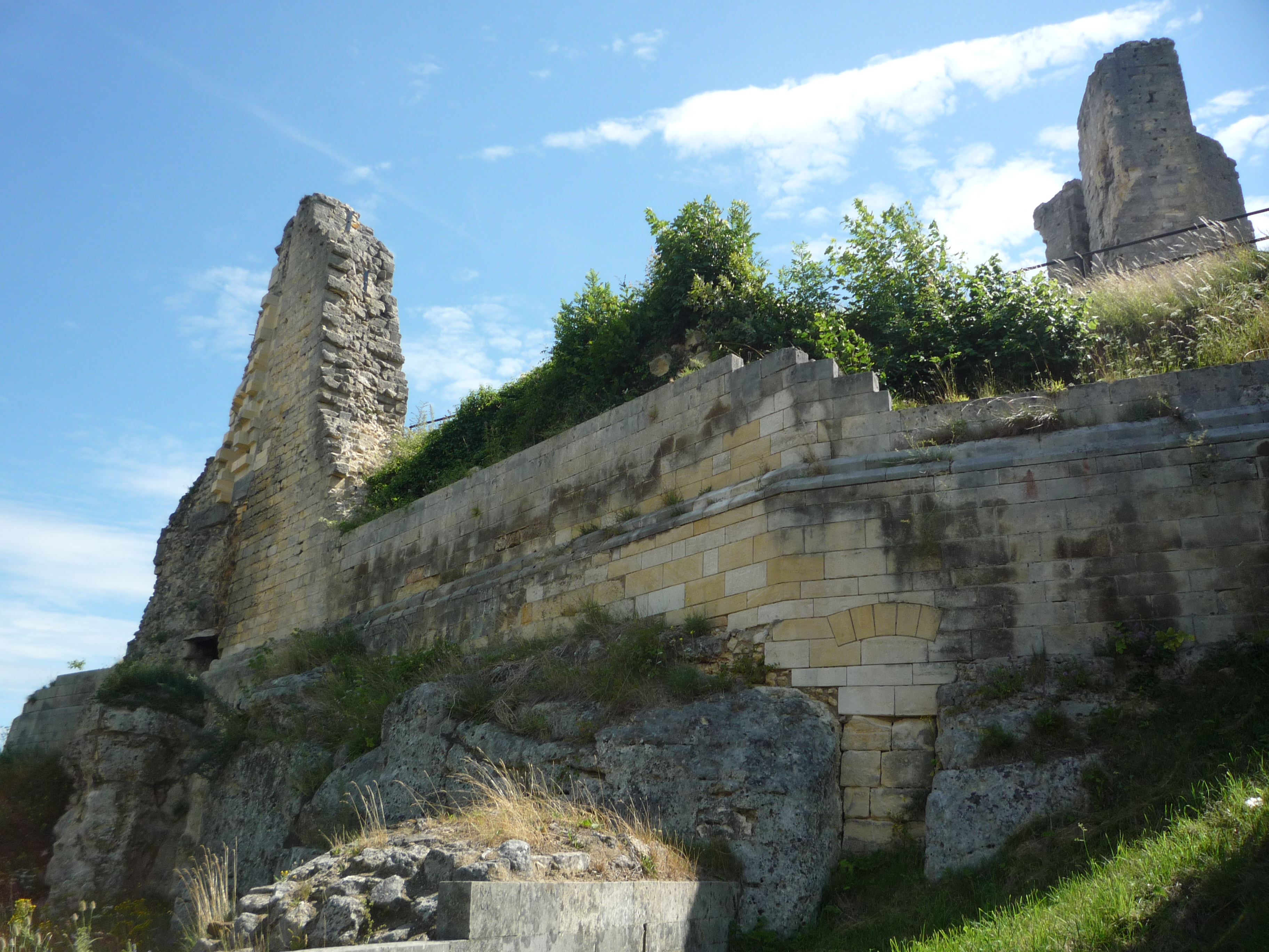 An image of Valkenburg Castle