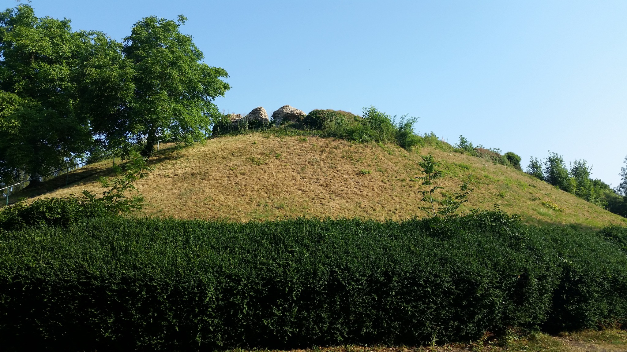 An image of Waytemore Castle